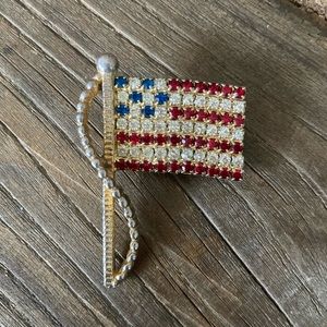 Rafaella vintage rhinestone American flag brooch 🇺🇸